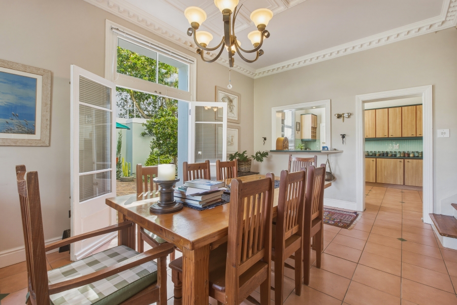 3 Bedroom Property for Sale in Green Point Western Cape